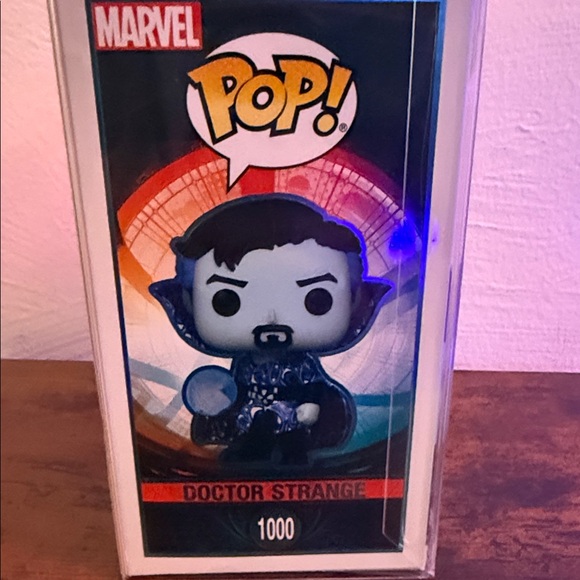 2022 Funko Pop Doctor Strange Chase Edition - Black and Blue - Picture 4 of 5